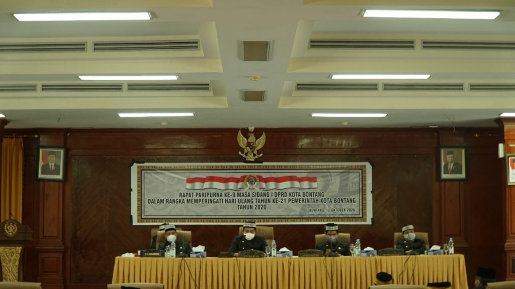 paripurna dprd bontang dalam rangka perayaan hut bontang ke 21