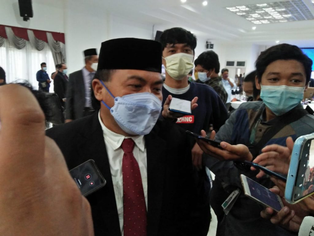 Agus Haris, Wakil Ketua DPRD Bontang