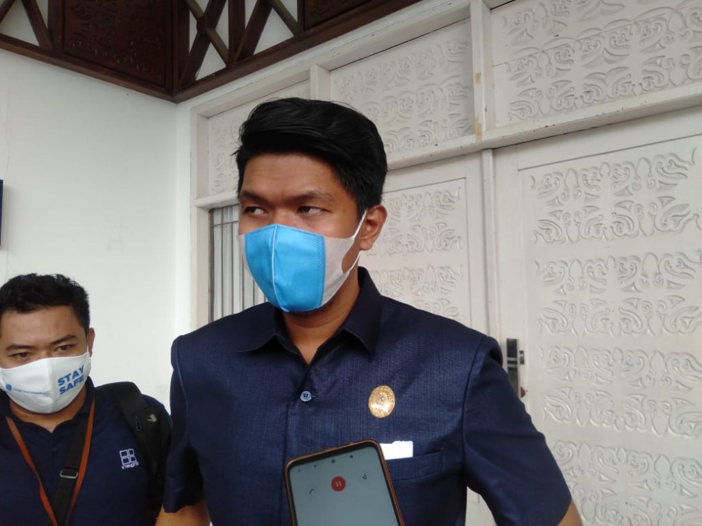 junaidi waka dprd bontang