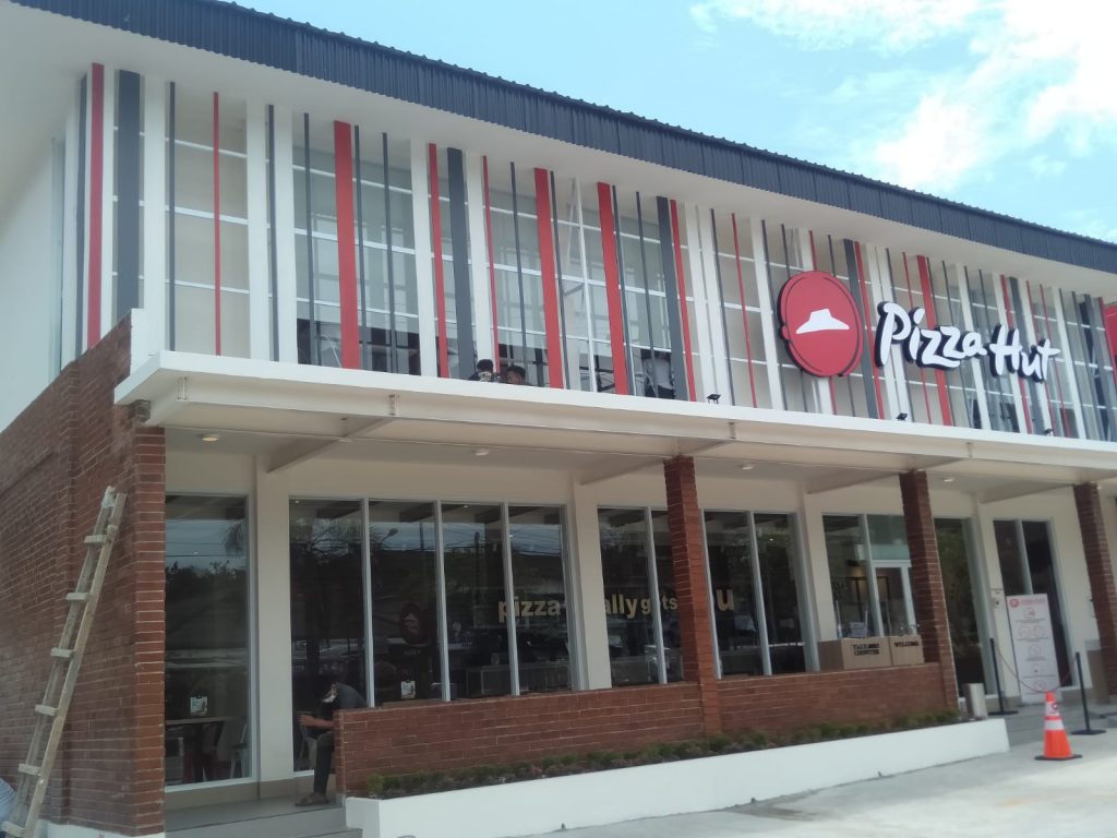 Pizza Hut Hadir di Bontang, Serap 80 Persen Tenaga Lokal