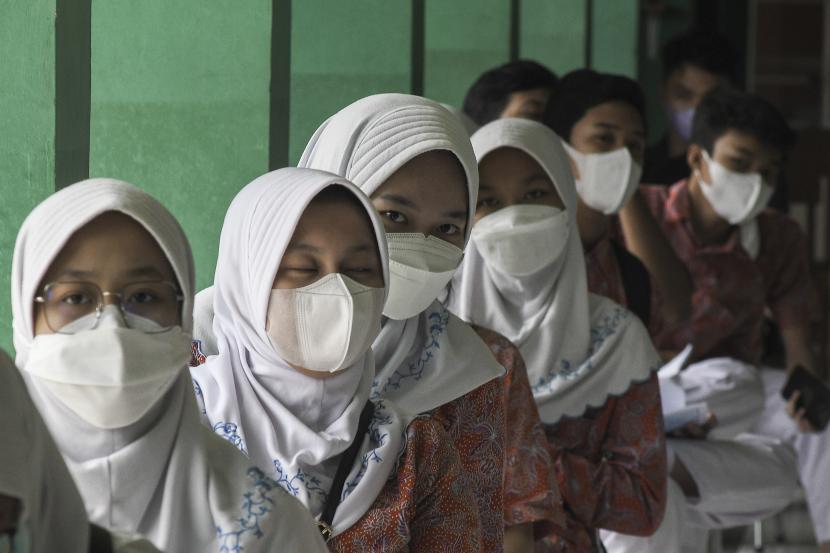 MTs Negeri 3 Banyumas Berlakukan PTM 100 Persen Ilustrasi pembelajaran. Pelaksanaan PTM 100 persen di MTs Negeri 3 Banyumas dilakukan ketat