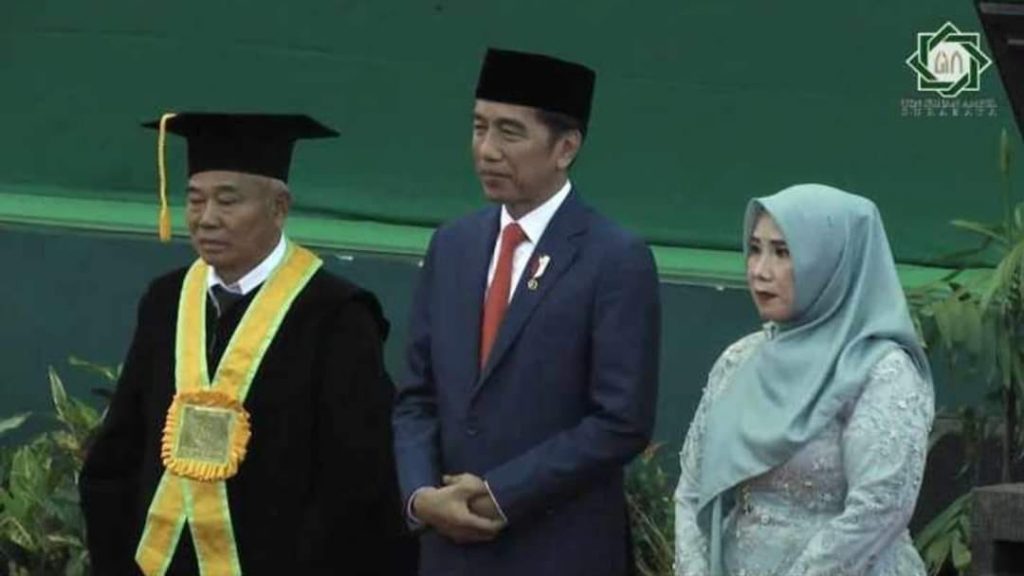 Profil KH. Asep Saifuddin Chalim Pendiri Ponpes Amanatul Ummah