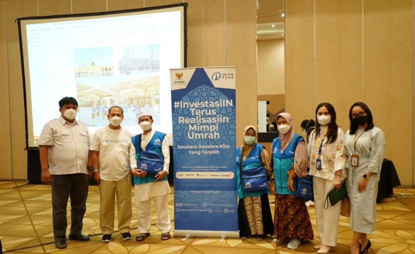 Guru Mustahik Baznas Umrah Lewat Program ‘100 Anugerah Umrah Insight’ PT Insight Investments Management (Insight) melalui produk reksa dananya Insight Hajj Syariah Fund (I-Hajj Syariah Fund) memberangkatkan 41 jemaah umrah gratis dari kalangan tidak mampu, pada Sabtu (19/3). Dari daftar itu, 14 jemaah di antaranya merupakan guru mustahik binaan Badan Amil Zakat Nasional (BAZNAS) sebagai penerima manfaat.