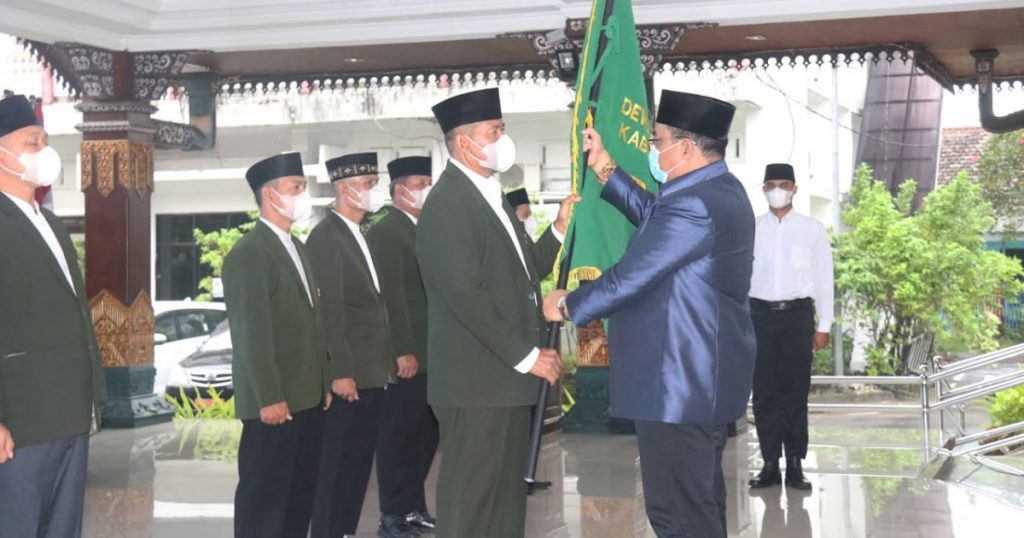 Bupati Ikfina Lantik Kepengurusan Baru, LDII Kenalkan 8 Kluster Kontribusi Bangsa Bupati Ikfina Lantik Kepengurusan Baru, LDII Kenalkan 8 Kluster Kontribusi Bangsa