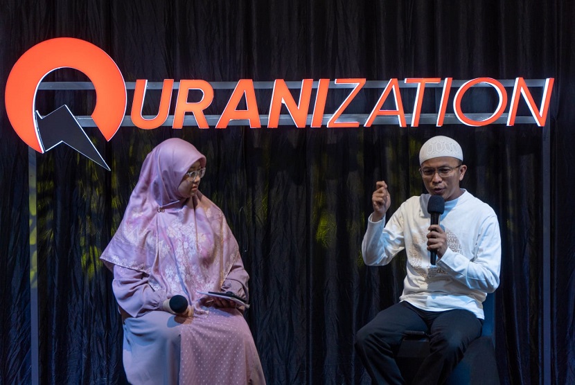 Cinta Quran Foundation Gelar Event Bergerak Hapus Buta Aksara Alquran Cinta Quran Foundation menyelenggarakan event spektakuler bertajuk Quranization: Bergerak Hapus Buta Aksara Quran. Event ini didedikasikan sebagai bentuk kepedulian umat Islam untuk memberantas darurat buta aksara Quran di Indonesia. Quranization dilaksanakan selama 17 jam, mulai dari pukul 05.00WIB sampai dengan pukul 22.00 WIB