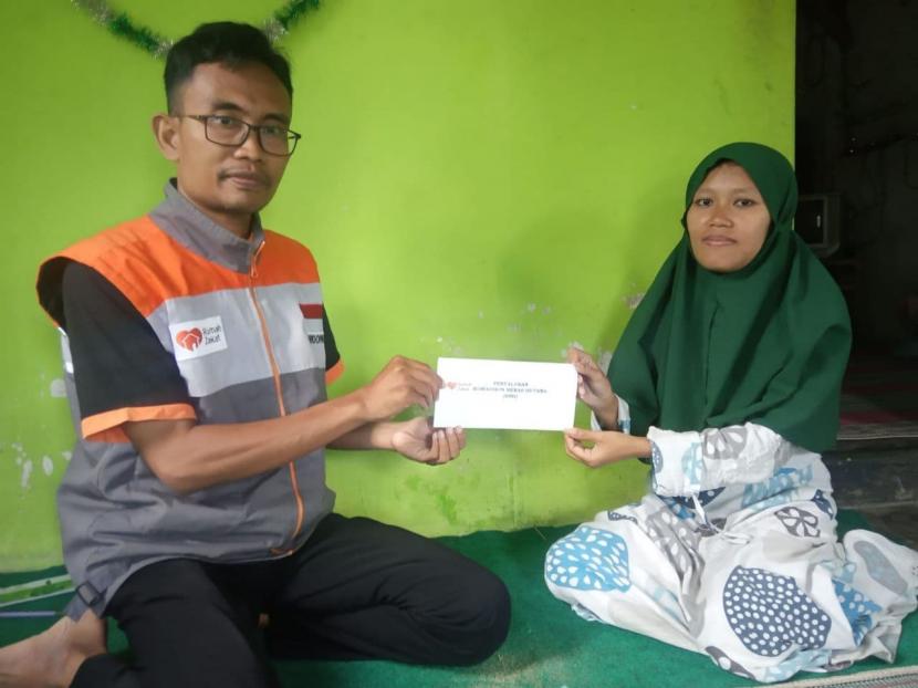 Program Ramadan Bebas Hutang Rumah Zakat Rumah Zakat secara konsisten menebarkan kebaikan untuk para dhuafa di seluruh Indonesia, salah satunya desa berdaya Pocangan kecamatan Sukowono, Kabupaten Jember.