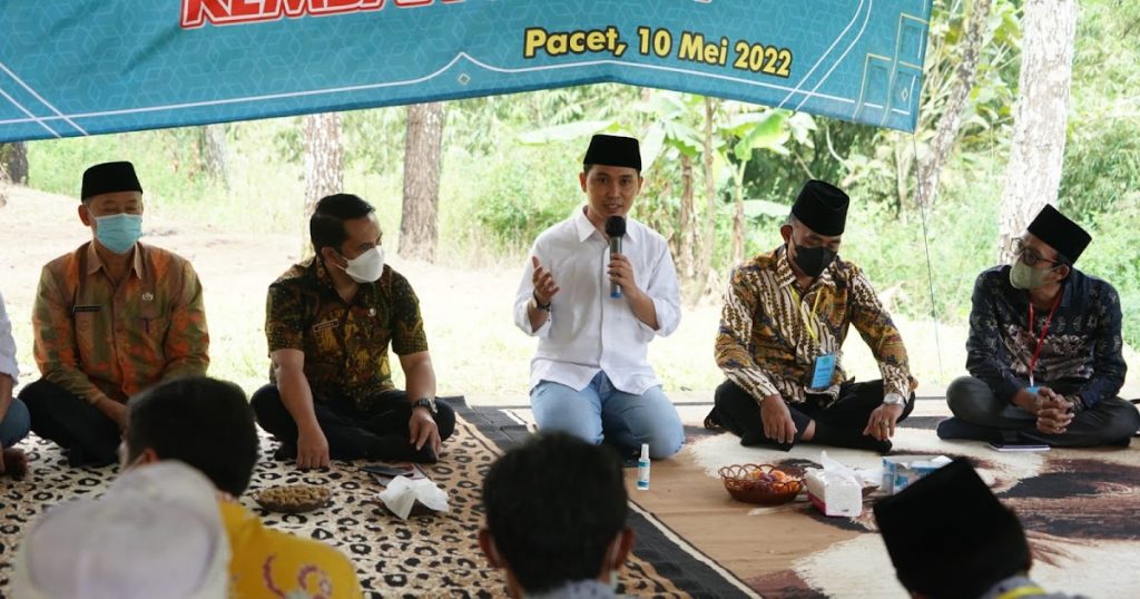 Silaturrahim Kekuatan Terbesar Membagun Bangsa Silaturrahim Kekuatan Terbesar Membagun Bangsa