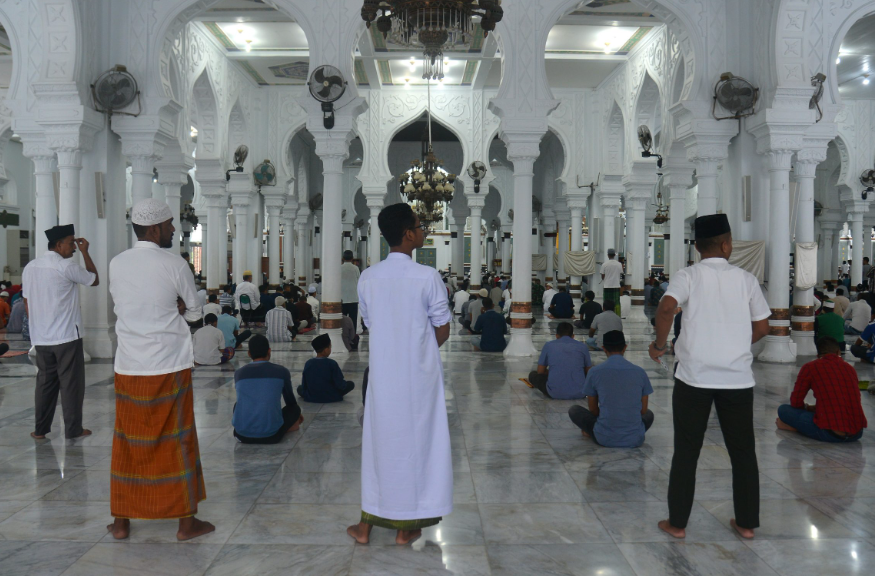 Masjid Cut Meutia Ajak Muslim Siap dan Semangat Sambut Idul Qurban Jamaah mengikuti khataman di mesjid cut meutia