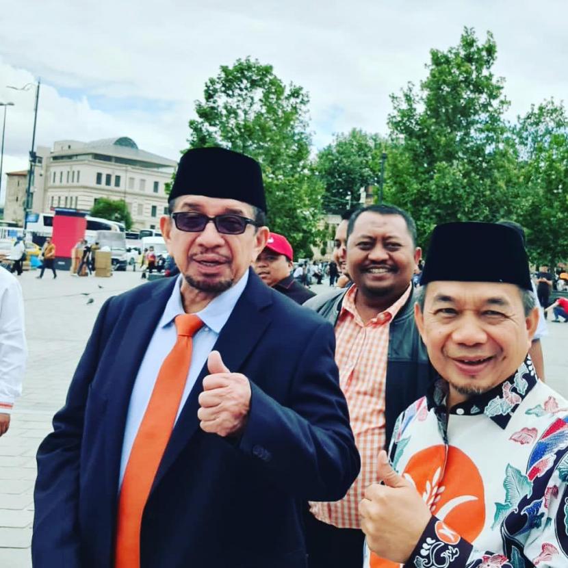 Waktum Persatuan Ulama Internasional: India Harus Tindak Tegas Penghina Ajaran Islam Wakil Ketua Persatuan Ulama Muslim Internasional Dr. Salim Segaf Al-Jufri (kiri) meminta India bersikap tegas terhadap penghina ajaran Islam.