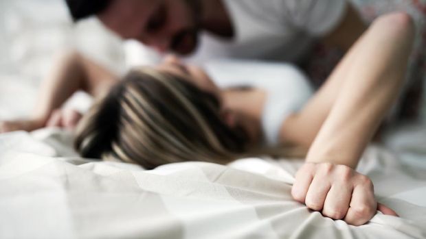 Fantasi Wanita soal Bercinta Ternyata Cukup Liar, Apa Saja? ilustrasi fantasi bercinta wanita