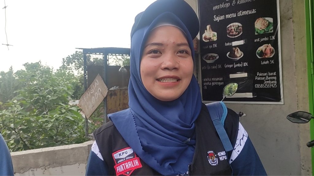 Cerita Pantarlih Mencoklit Mendaki Bukit Wonosalam, Jalan Becek, Tak Bisa Dilalui Motor