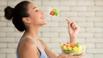 Makan Sebelum atau Sesudah Olahraga? Ilustrasi Makan