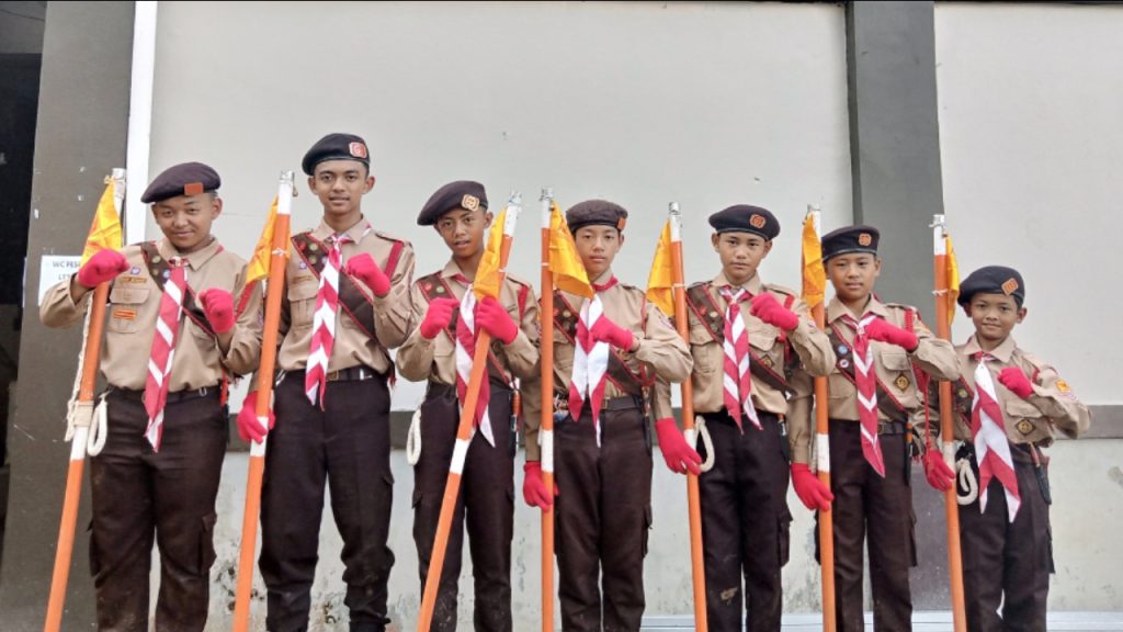 Pramuka Penggalang Kwarran Kadipaten Adu Yel-yel