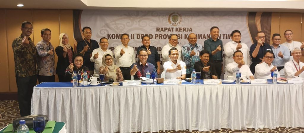 Rapat kerja komisi II DPRD Kaltim dengan perusda Kaltim