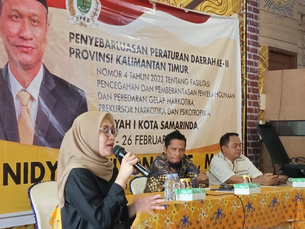 Nidya: Keluarga Sangat Penting Mencegah Penggunaan Narkotika Ketua Komisi II DPRD Kaltim Nidya Listiyono
