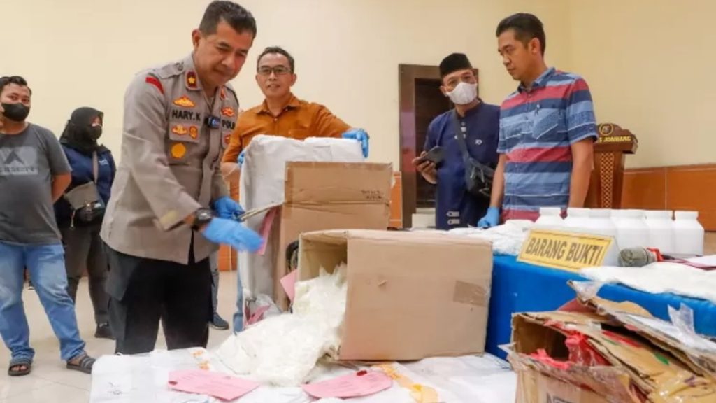 Polres Jombang Ringkus 2 Pengedar Narkoba