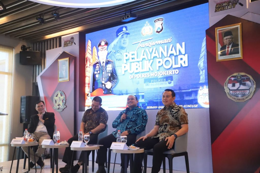Optimalisasi Kepemimpinan dalam Transformasi Pelayanan Publik: Peserta Sespimmen Polri Dikreg ke-63 Gelar FGD di Surabaya