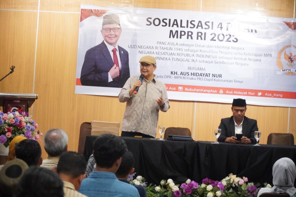 KH. Aus Hidayat Nur, saat acara sosialisasi Empat Pilar MPR RI di Hotel Grand Kartika Samarinda, Rabu (27/9/2023).