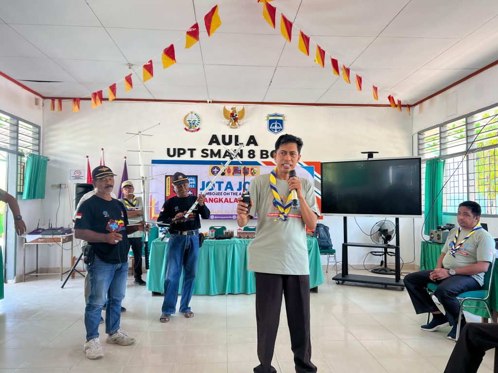 komunikasi satelit