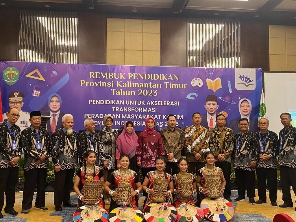 Hari Guru Nasional 2023, Fitri Maisyaroh: Masa Depan Bangsa Ada di Pundak Guru