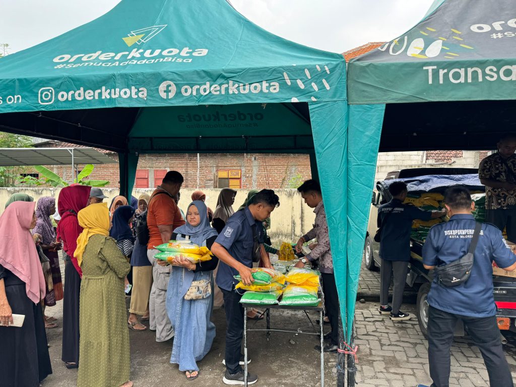 Senyum Merekah di Wajah Warga Mojokerto, Harga Beras Premium Turun!