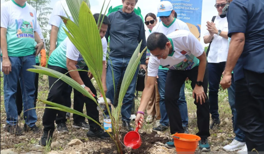 Menteri Pariwisata dan Ekonomi Kreatif (Menparekraf) RI,