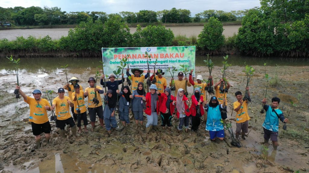 Kementerian Kelautan dan Perikanan melakukan penanaman 1.000 batang pohon bakau di Instalasi Tambak Silvofishery Marana, Maros, dalam rangka peringatan Hari Bumi yang jatuh pada tanggal 22 April 2024.
