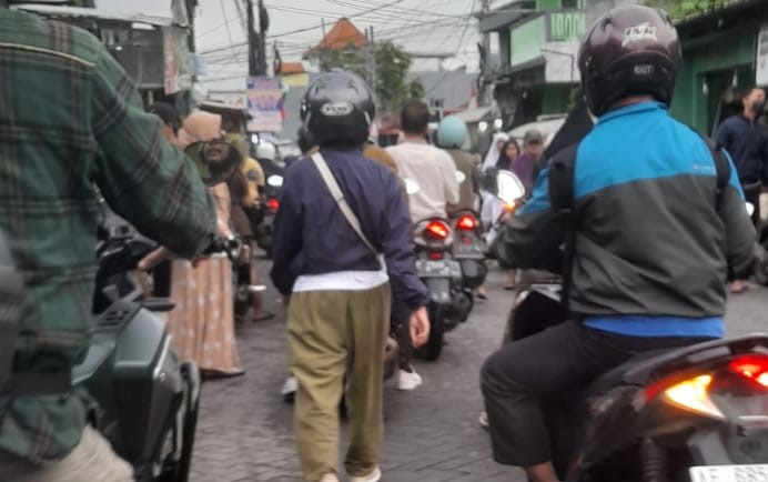 Benang Kusut Kemacetan di Jalan Taruna Wage Sidoarjo Benang Kusut Kemacetan di Jalan Taruna Wage Sidoarjo