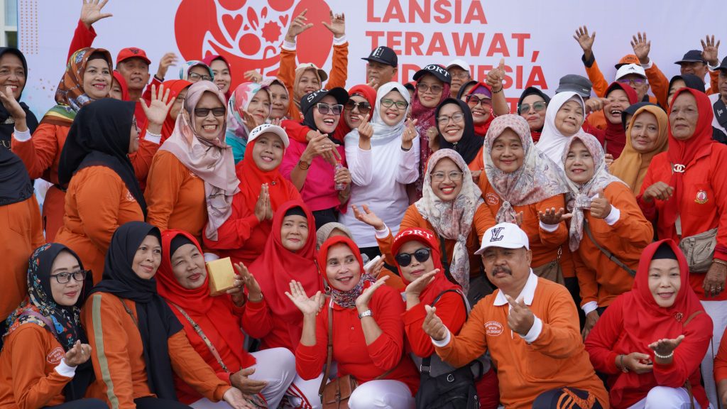 Rini Syarifah saat Peringatan Hari Lanjut Usia Nasioanal 2024 di RSUD Srengat Blitar, Minggu (26/5/2024)