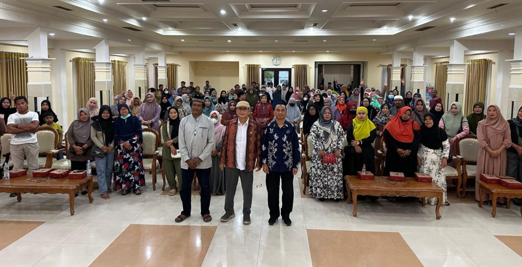 Anggota DPR RI KH Aus Hidayat Nur saat sosialisasi 4 Pilar MPR RI di Balai MuFakkat Jalan Milono, Berau, Minggu (23/6/2024)