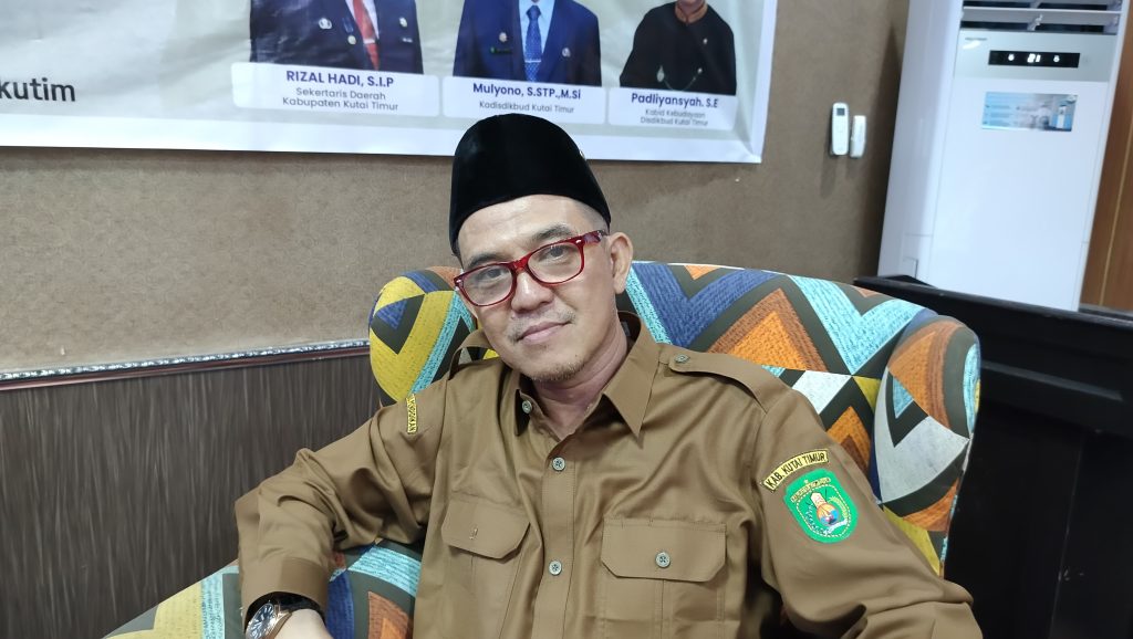 Padliansyah, Kepala Bidang Kebudayaan Disdikbud Kutim saat diwawancarai di Hotel Victoria Sangatta, Selasa (25/6/2024) (Ahmad/Gonews.id)