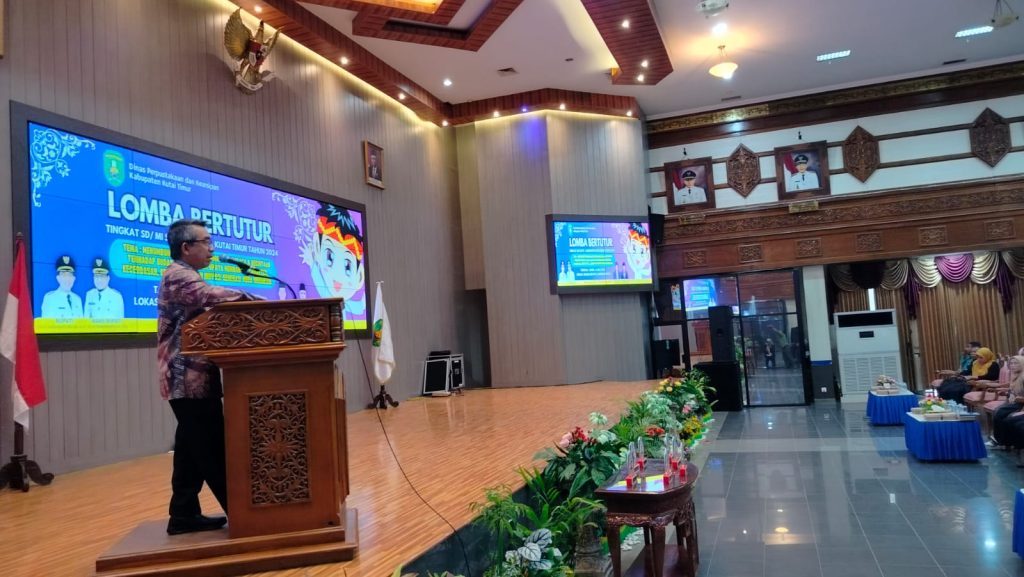 Ardiansyah Sulaiman, Bupati Kutai Timur saat membuka lomba bertutur di Ruang Meranti Gedung Kantor Bupati, Kamis (13/6/2023) (Ahmad/GOnews.id)