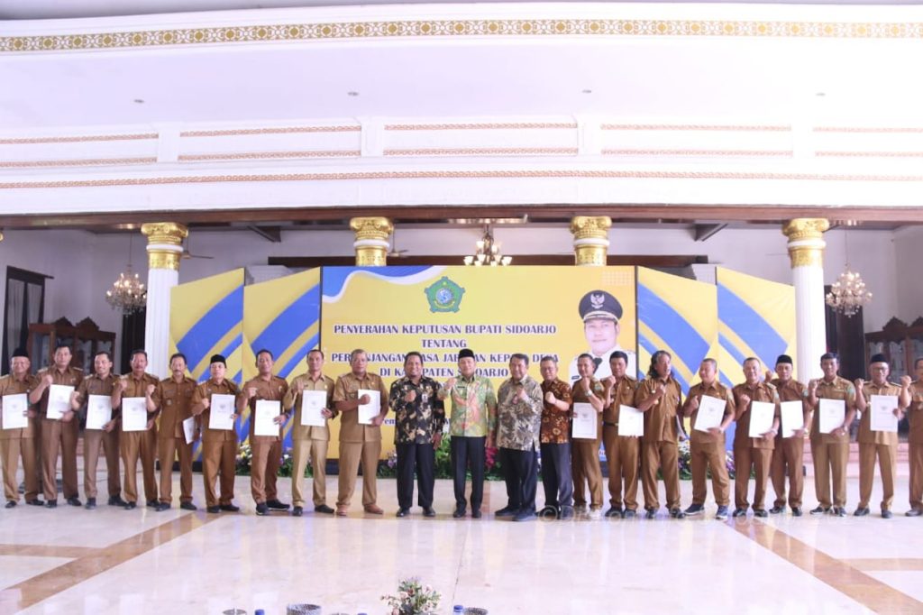 Perpanjangan Masa Jabatan 242 Kades di Sidoarjo, Momentum Baru Pembangunan Desa 242 Kades Terima SK Perpanjangan Masa Jabatan di Pendopo Delta Wibawa Sidoarjo, Kamis (13/6/2024) (Yunda/GOnews.id)