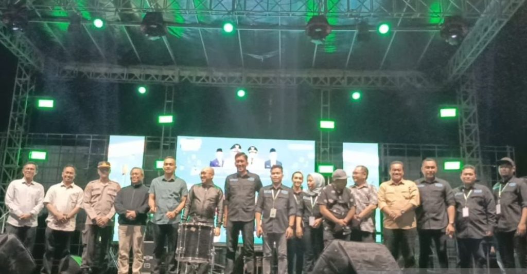 Jajaran penggiat "Kutim. muda Fest", saat foto bersama.