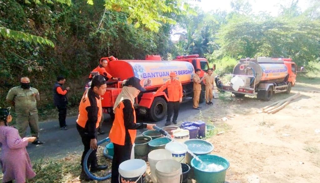BPBD Bondowoso distribusikan air bersih