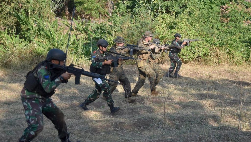 TNI AL latihan tempur