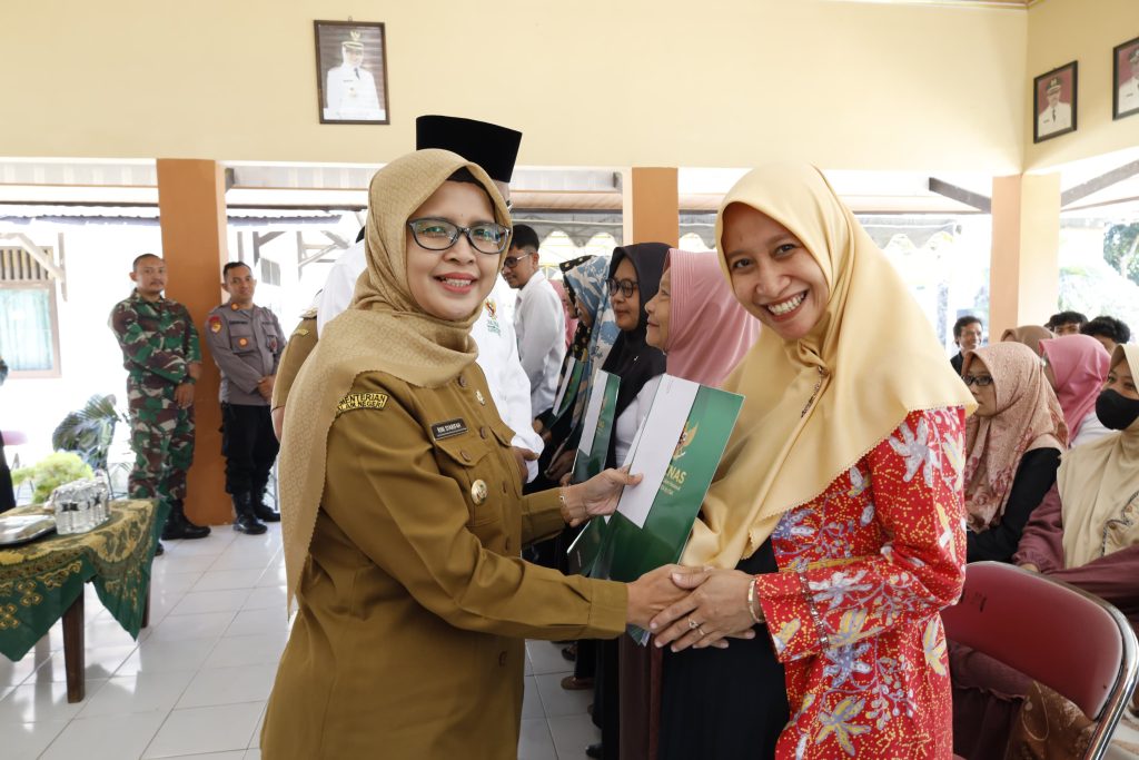 Hadiri Pentasyarufan Baznas di Wonodadi, Ini Pesan Bupati Blitar Mak Rini