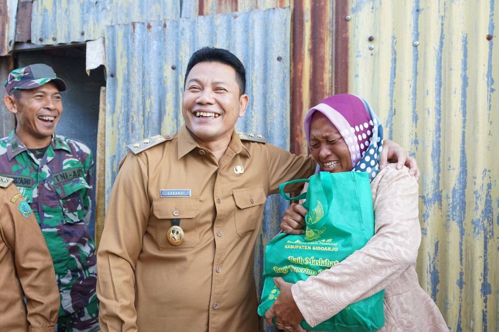 Warga Senang, Plt Bupati Sidoarjo Renovasi Rumah Tidak Layak Huni