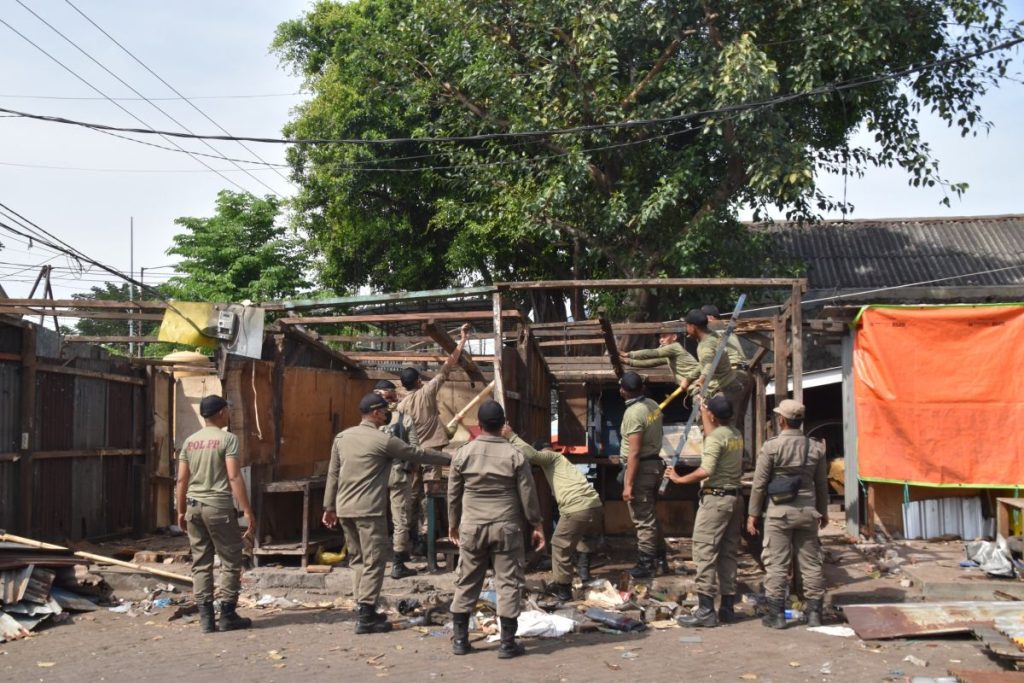 Penataan PKL Pasar Loak Dupak Rukun Capai 90 Persen Pasar Loak Dupak Rukun