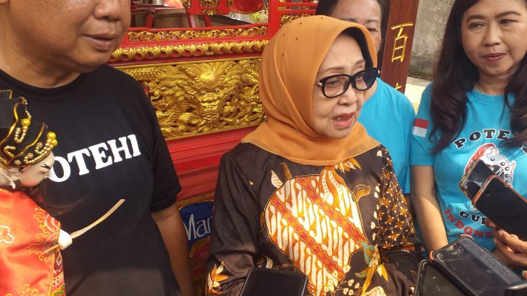Mundjidah Siap Maju Pilkada Jombang, Soal Wakil, Tunggu Wangsit dari Langit Mundjidah Wahab Saat Menghadiri Kegiatan Wayang Potehi di Gudo, Jombang. (Anggit)