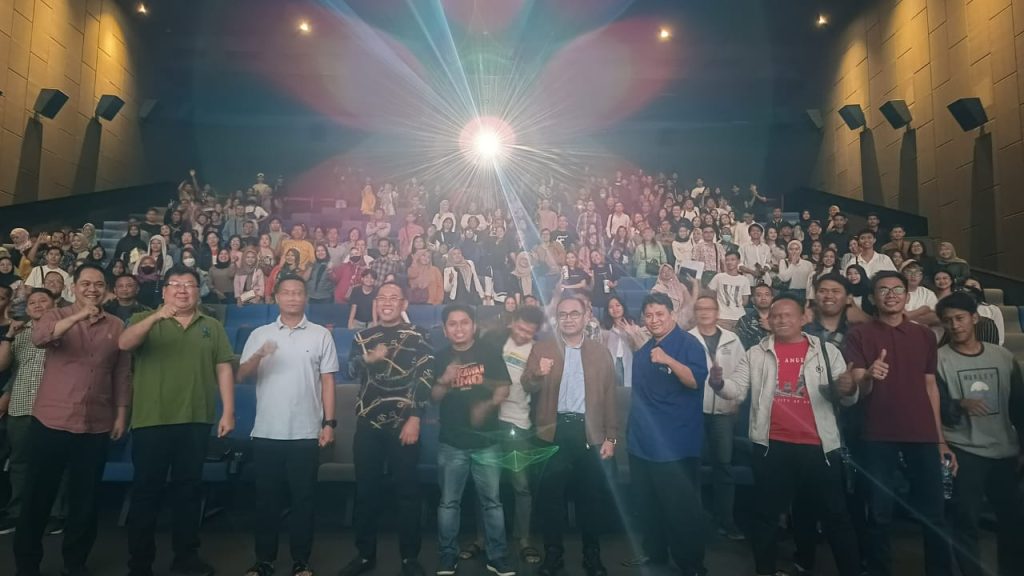 Suasana menonton Film Sekawan Limo di CGV Sunrise Mall Kota Mojokerto, Senin (15/7/2024) malam