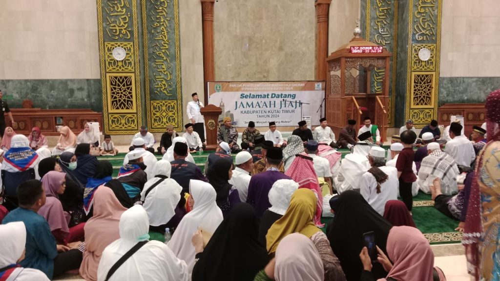Suasana hari menyambut kepulangan jamaah haji kutim di Masjid Al Farouq, Senin (23/7/2024) (Ahmad/Gonews)