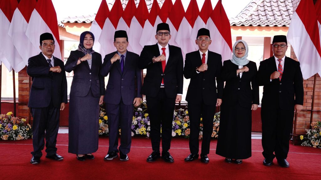 Mas Pj Ali Kuncoro Lantik Pejabat Tinggi Pratama di Kota Mojokerto di TBM Kota Mojokerto Jumat (26/7/2024)