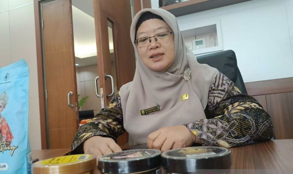 Heni Purwaningsih, Kepala Disperindagkop Kaltim