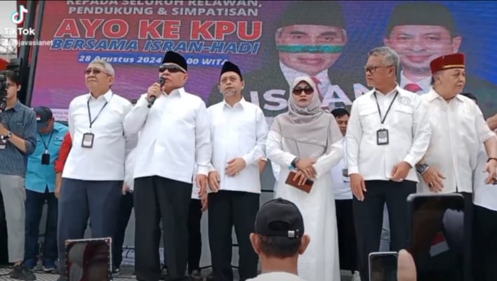 Daftar ke KPU Kaltim, Isran-Hadi Optimis Menang Pasangan Isran Noor - Hadi Mulyadi saat akan mendaftar ke KPU kaltim