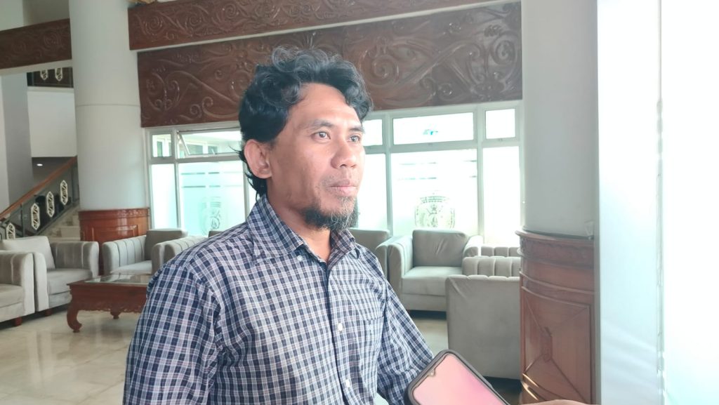 Apresiasi Jimmi Terhadap Langkah Cepat PDAM Tirta Tuah Benua dalam Perbaikan Layanan Air Bersih Jimmi saat di temui di Gedung DPRD Kutim, Rabu (7/8/2024).