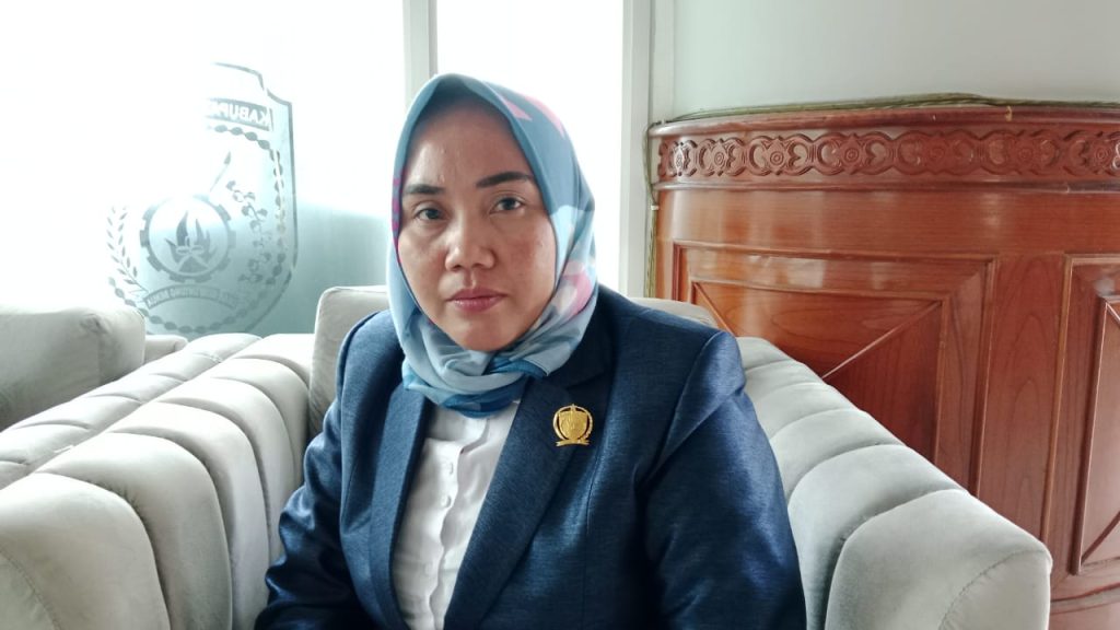 Leni Angriani, Anggota Komisi B DPRD Kutim
