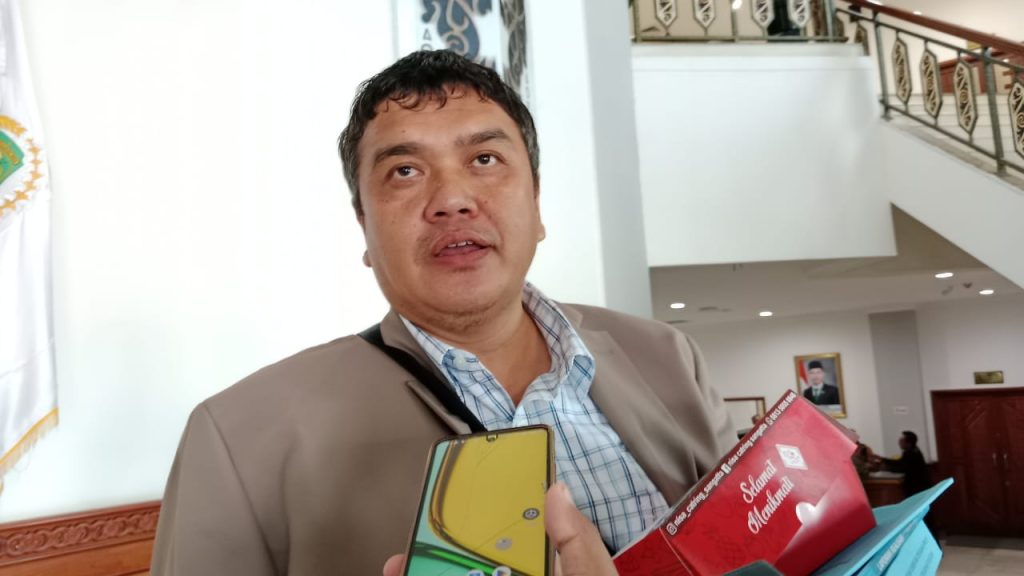 Hepnie Armansyah, Komisi B DPRD Kutai Timur,