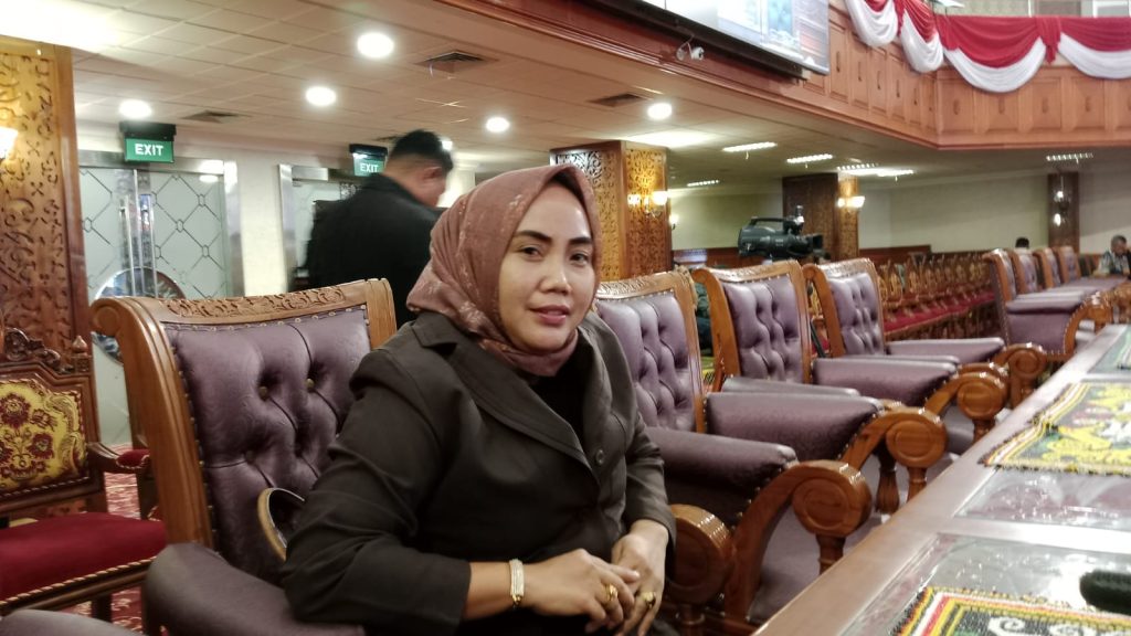 Leni Angriani, Anggota Komisi B DPRD Kutim