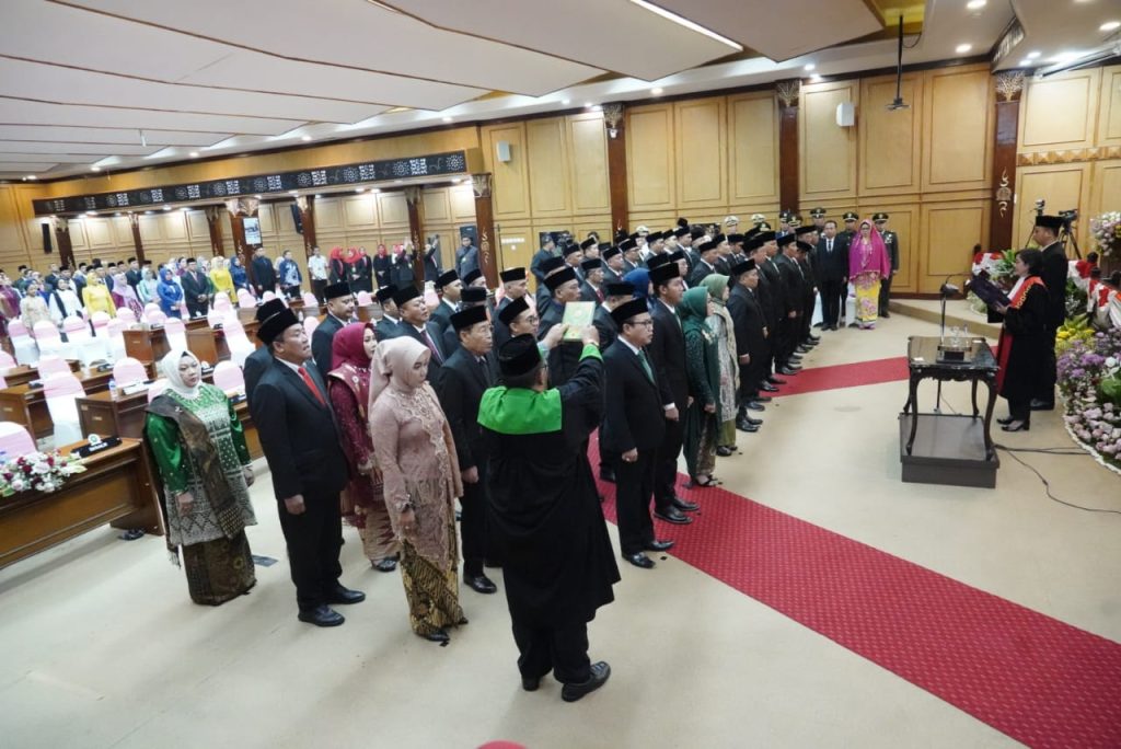 50 anggota Dewan Perwakilan Rakyat Daerah (DPRD) Kabupaten Sidoarjo resmi dilantik